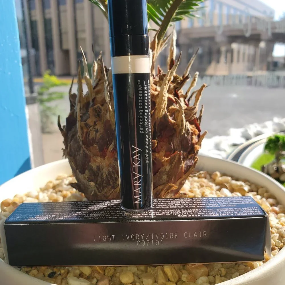 Mary Kay discontinued light